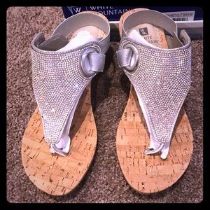 NWT White Mountain Thong Wedges